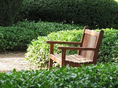 Krótkie wprowadzenie do ławek ogrodowych